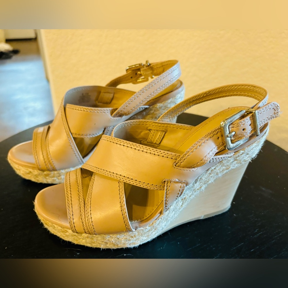 Women’s platform sandals , size 61/2